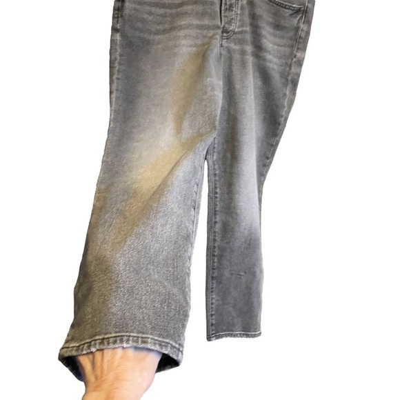 Old Navy Distressed OG Straight-Secret Smooth Pockets-Button Fly-Size 16 NWT - Picture 3 of 12